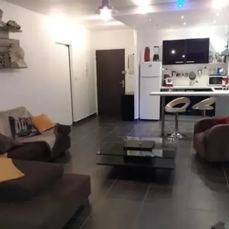 Apartamento With Terrace And Parking In